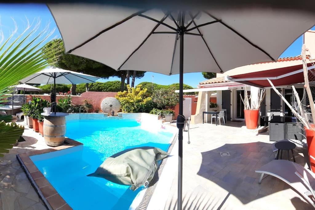 Hebergement Insolite Studio Grau Du Roi Mas Des Marines Piscine Le Grau-du-Roi Exterior photo
